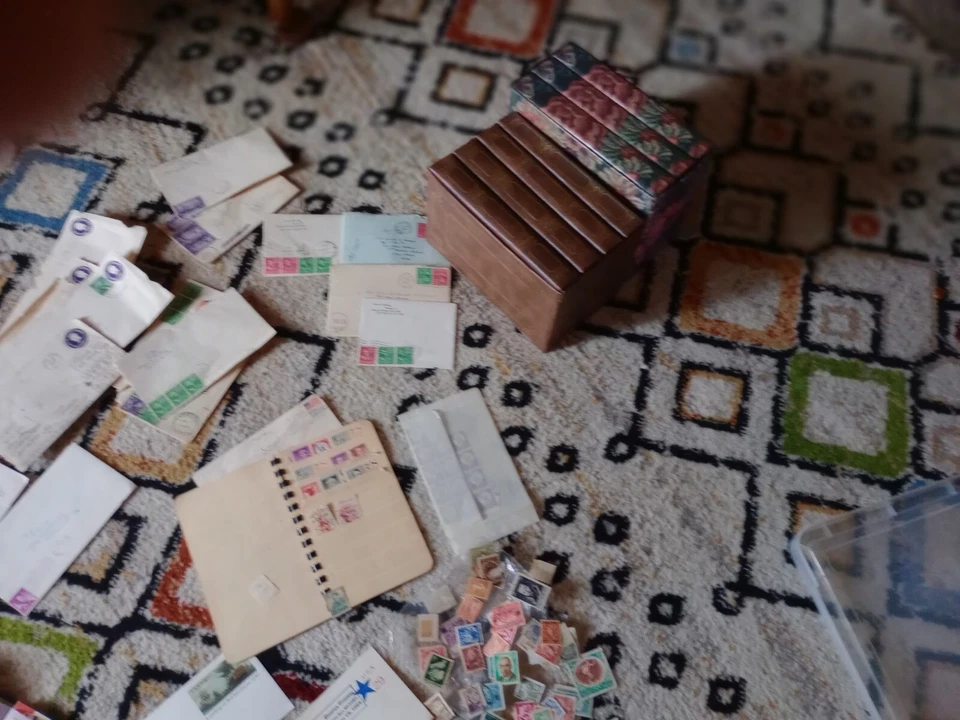 A full stamp collection lots of old stamps 2000.00 REDUCED 1500.00  - Image 3 of 4