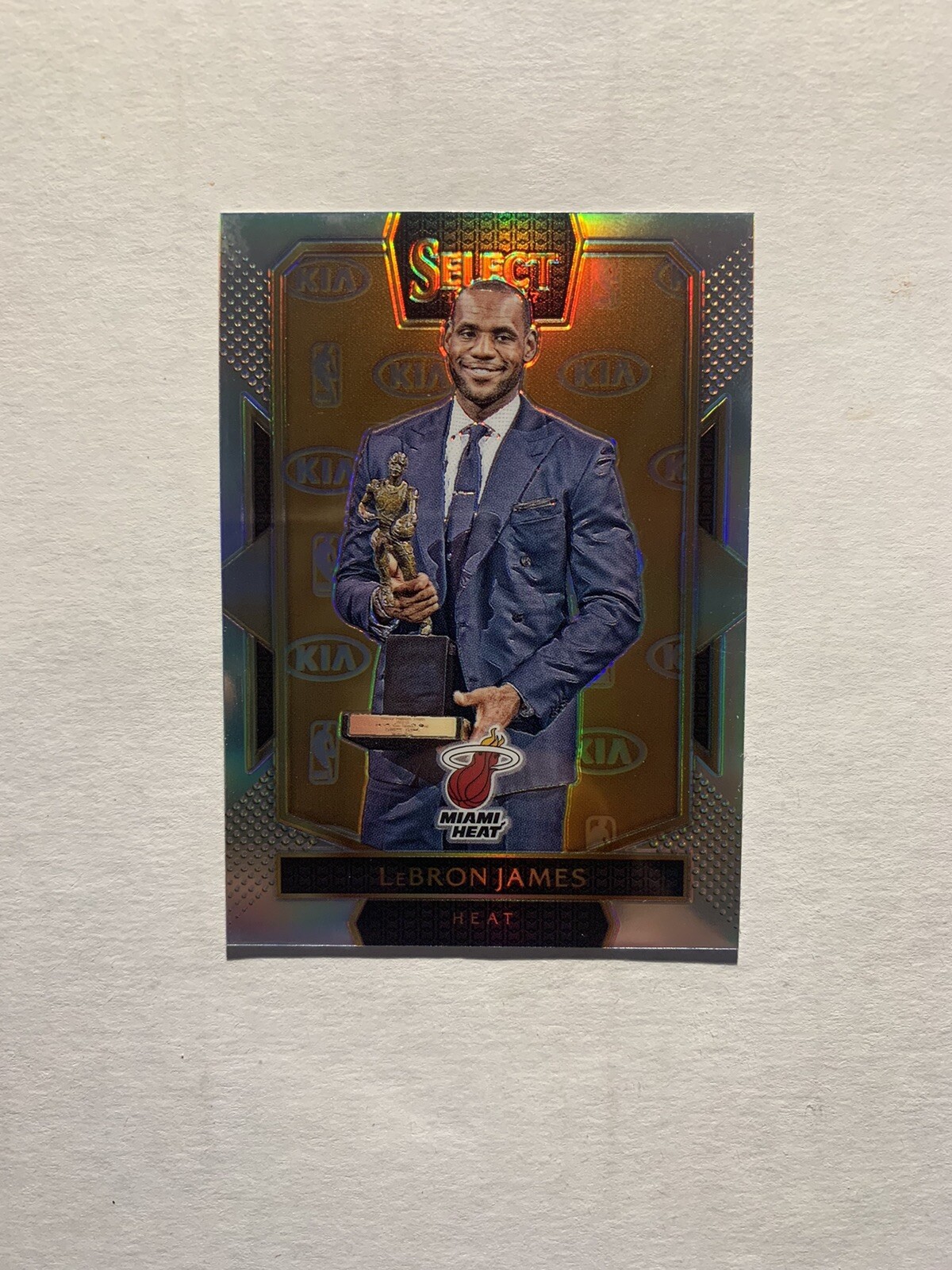 2016-17 Panini Select #290 LeBron James Courtside Silver Prizm Heat MVP SSP HOT