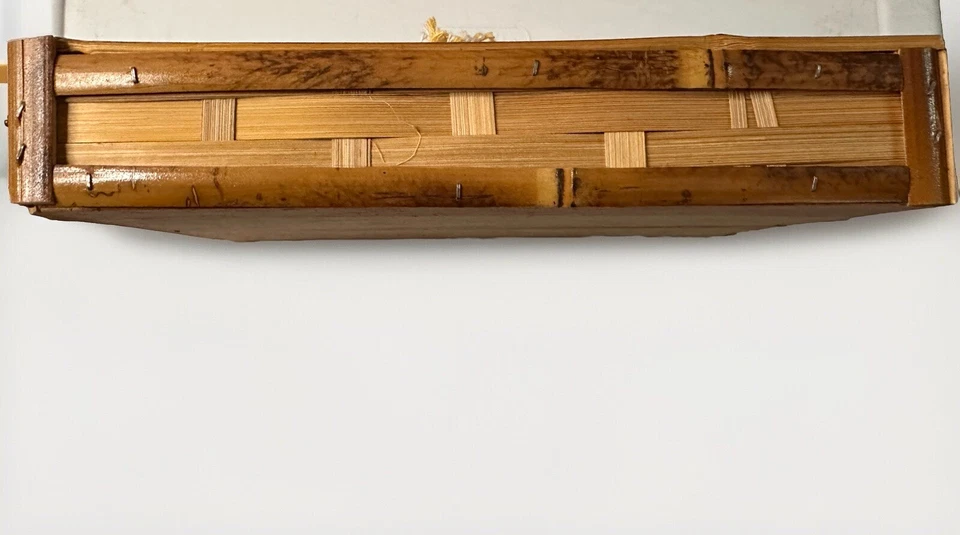 Бамбуковый винтажный настольный держатель салфеток с многоразовыми рулонными салфетками Tiki - Изображение 2 из 4