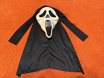 VTG Scream Ghost Face Fun World Easter Unlimited Halloween Mask