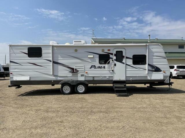 2011 Palomino Puma 30FQSS in Travel Trailers & Campers in Edmonton - Image 2