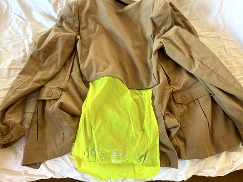 Brompton Oratory Jacket: High-Tech Jacket With Old-World Style - Bild 5 von 8