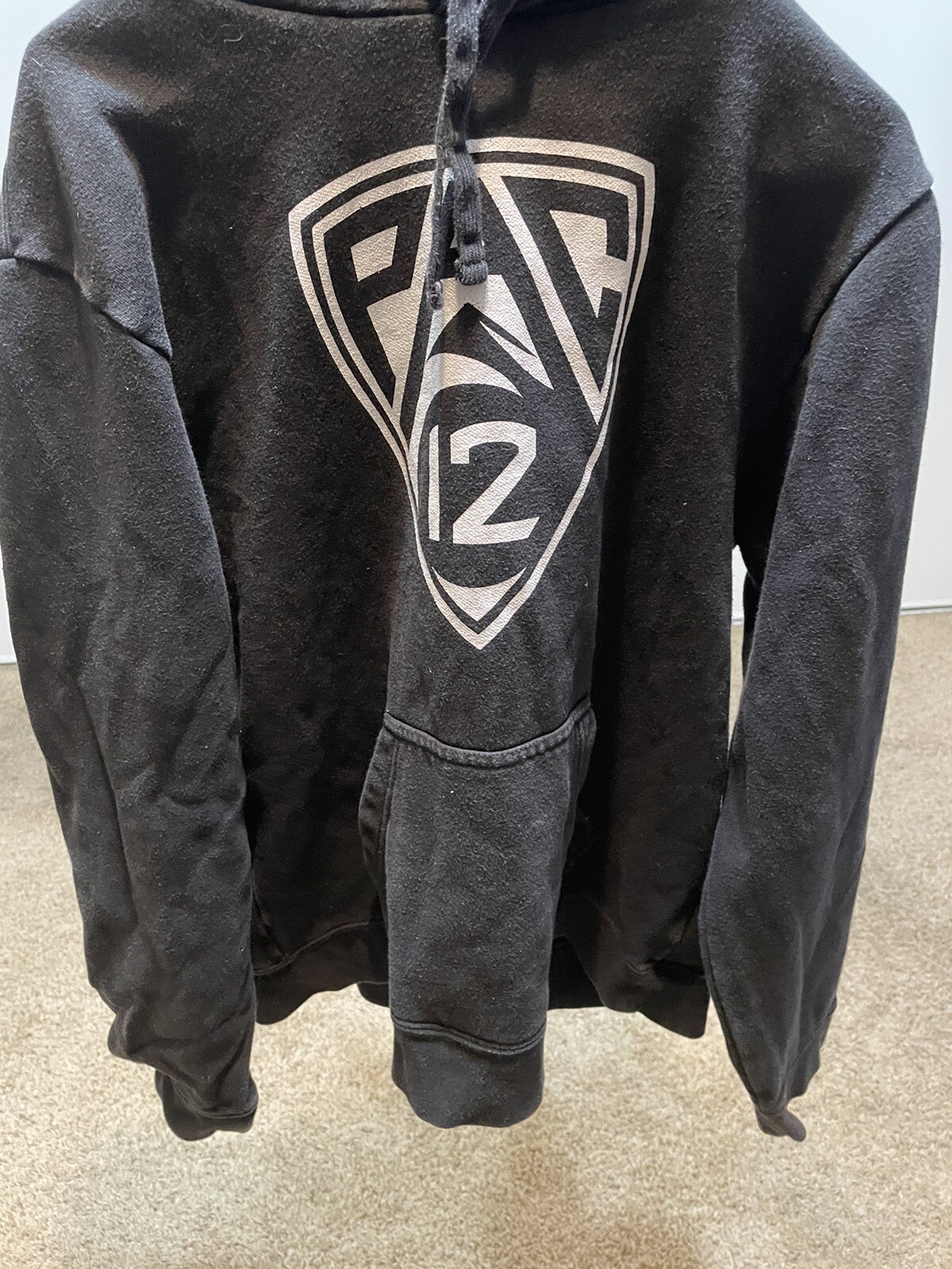 PAC 12 NCAA Hoodie Men’s Large