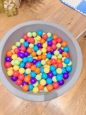 KiddyMoon Children's Kids Foam Ball pit Approx 200 Balls Grey