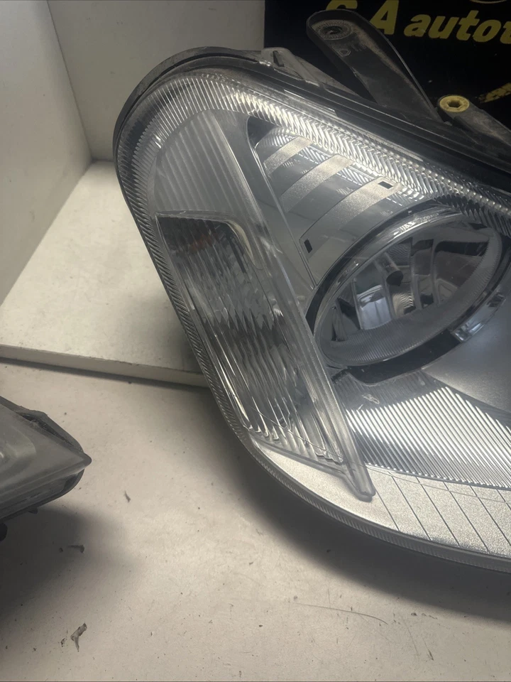 Ford C-Max 1 Facelift original Scheinwerfer rechts Hella mit LWR BJ2008 - Bild 2 von 4