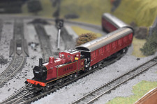 Hornby 3F Jinty 0-6-0 16440 + Triang Suburban Coaches x2 LMS Maroon vgc OO Gauge