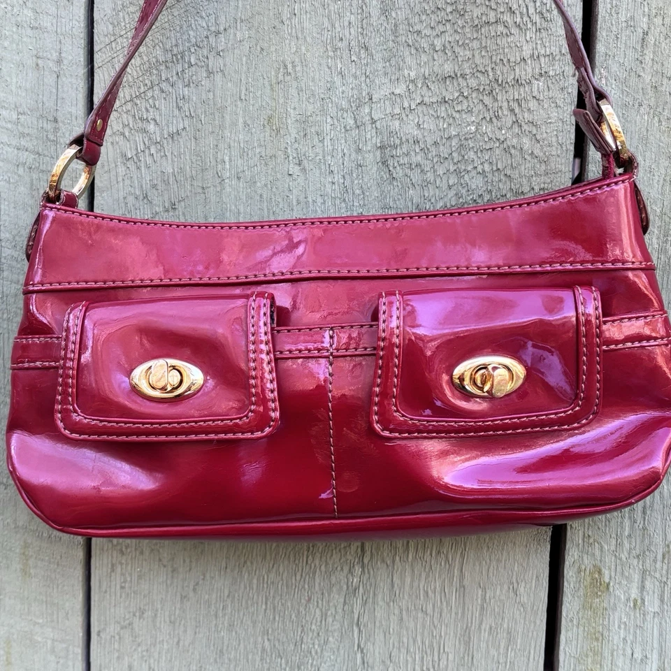 Maxx New York Red Patent PVC Shoulder Bag Zip Top Gold Leopard Print Lining - Image 3 of 4