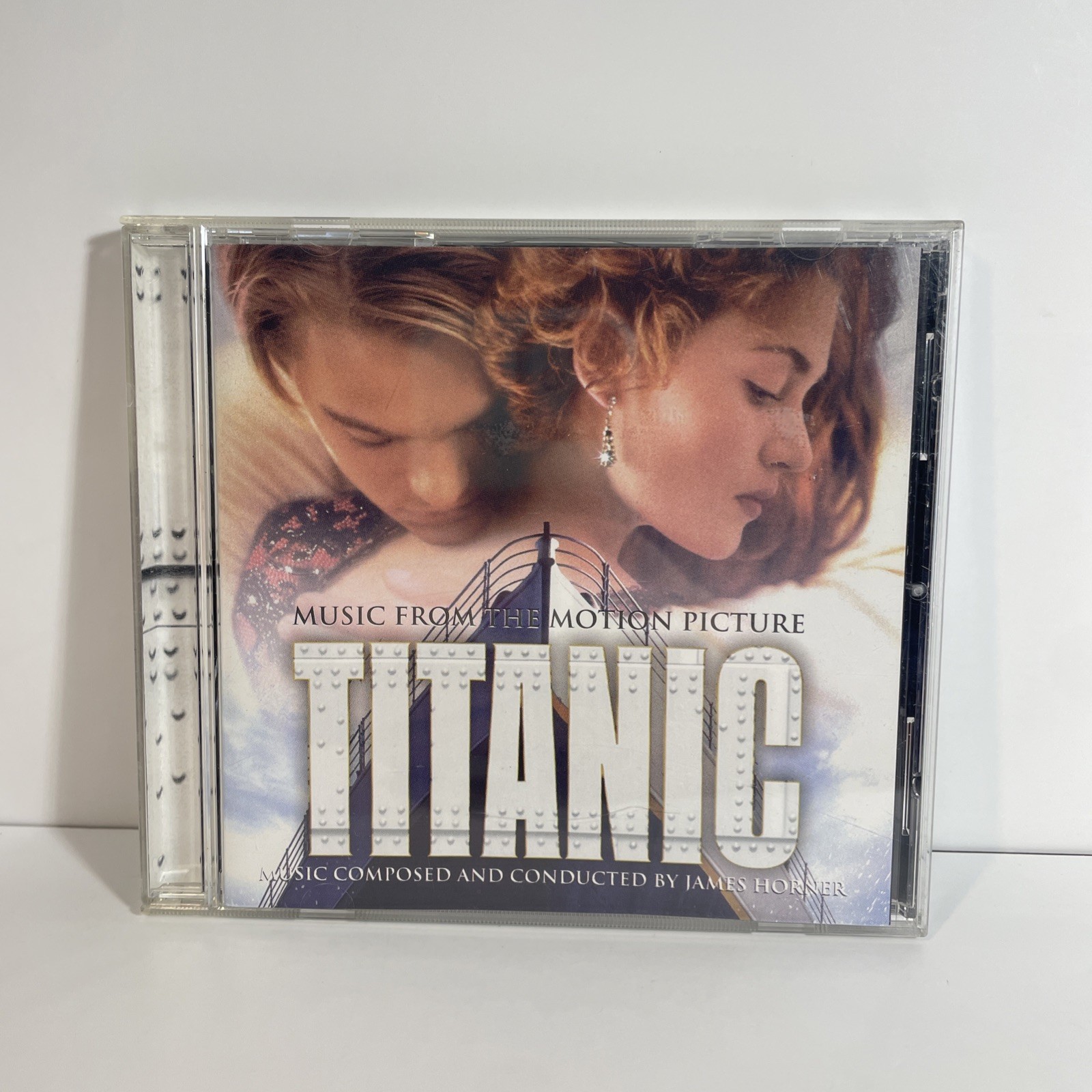 Titanic: Music from the Motion Picture Celine Dion 1997 CD Soundtrack Score CIB