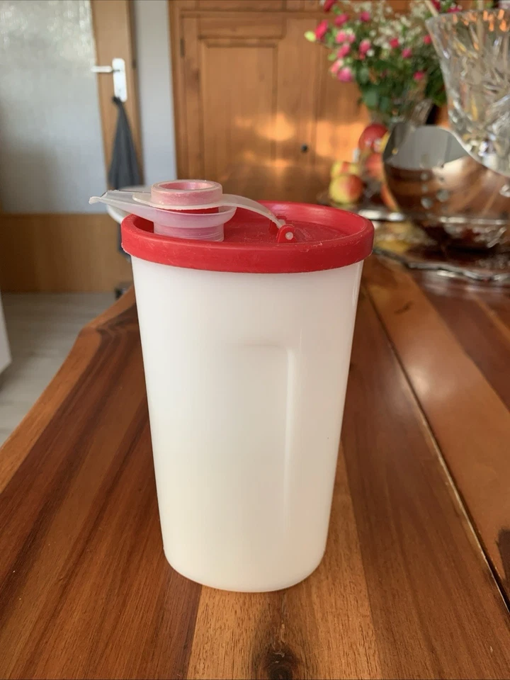 Tupperware Schlemmerkännchen Ölprinz Kanne ,Rot/weiss ,16cm.Hx9cm.Längex8cm.B - Bild 4 von 4
