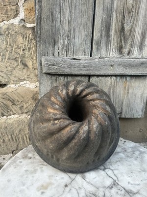 große antike Gugelhupf Form, Keramik/ Steinzeug, ca. 19. Jahrhundert