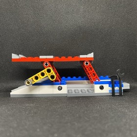 Lego 60097 City Square - Car w/ Mechanic Ramp ONLY