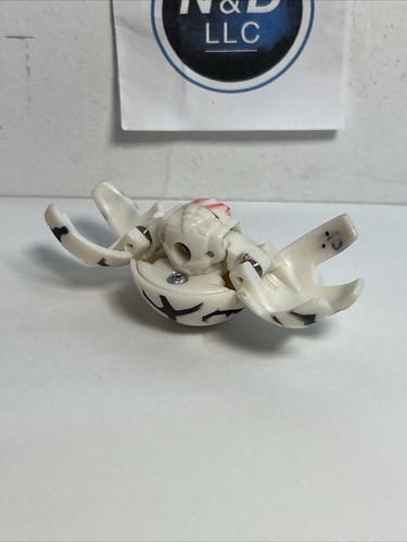 Bakugan Fear Ripper 390G Pearl White Darkus B1 Classic Battle Brawlers Rare READ - Picture 6 of 14