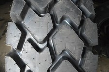 20.5R25 TIRE E-3/L-3 NEW OVERSTOCKS R-4 RADIAL 20525 20.5 25