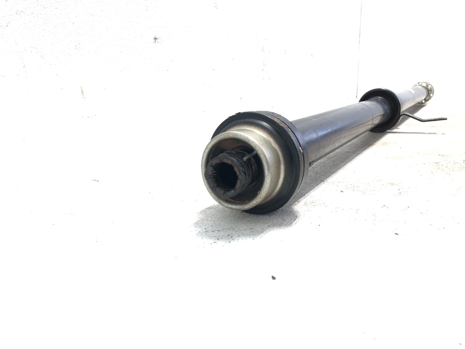 2014-2019 BENTLEY FLYING SPUR AWD REAR DRIVESHAFT DRIVE SHAFT PROPELLER OEM.