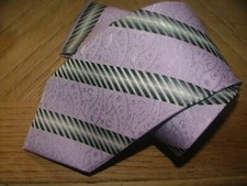 NEW WT 39.99 BRAND Q TIE  POCKET SQUARE 100 MICROFIBER LILAC PAISLEYS 0880