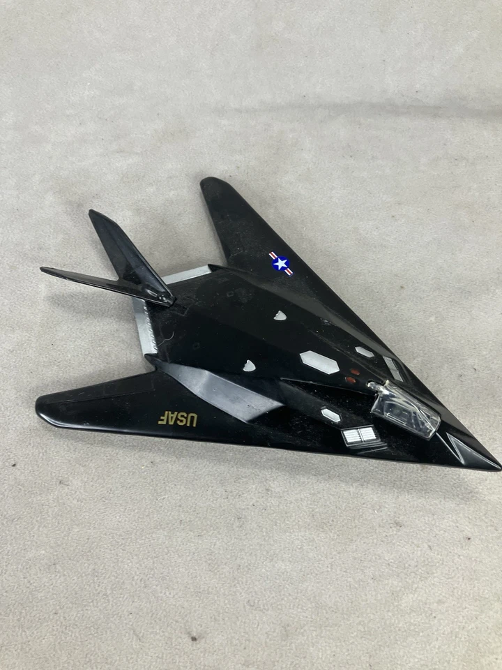 USAF F-117 Nighthawk Stealth Twin Engine Single PS5386-1 Daron Same Day Shipping - Image 2 of 4