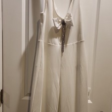 White V-Neck Sleeveless Solid Pattern Jumpsuit with Bow Accent, Regular Size