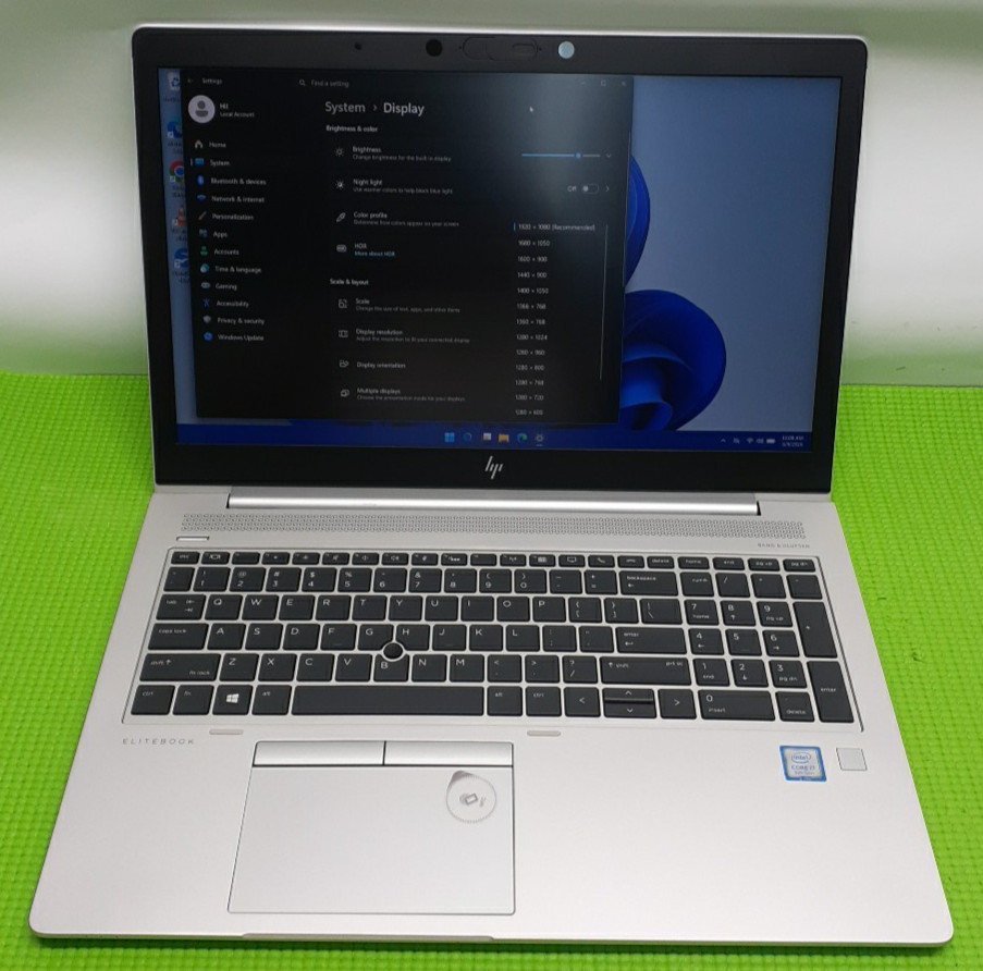 HP EliteBook 850 G5, 15.6-Inch Laptop, with Core i5 8550U, 256 GB SSD (Solid State Drive), Windows 11 Pro