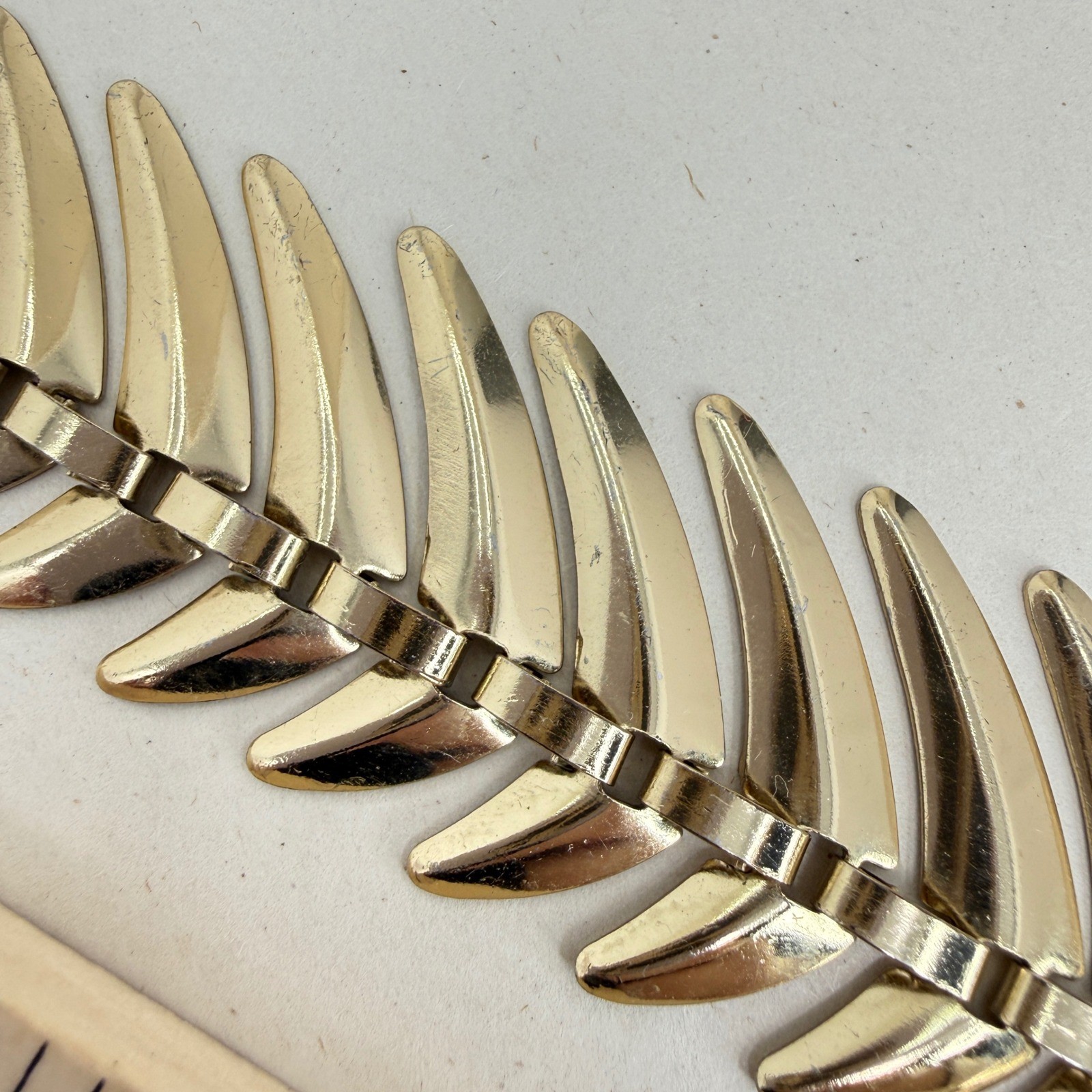 Chunky Leaf Pattern Necklace Articulated Bold Sta… - image 11