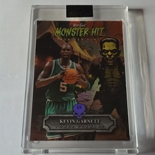 2025 Wild Card Haunted Hits Kevin Garnett One of One Basketball Card B1-HHBOOKG