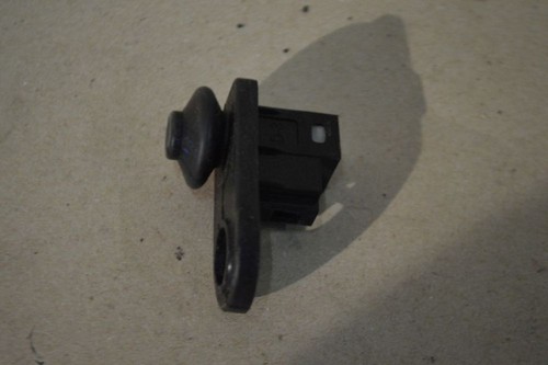 Bonnet alarm sensor