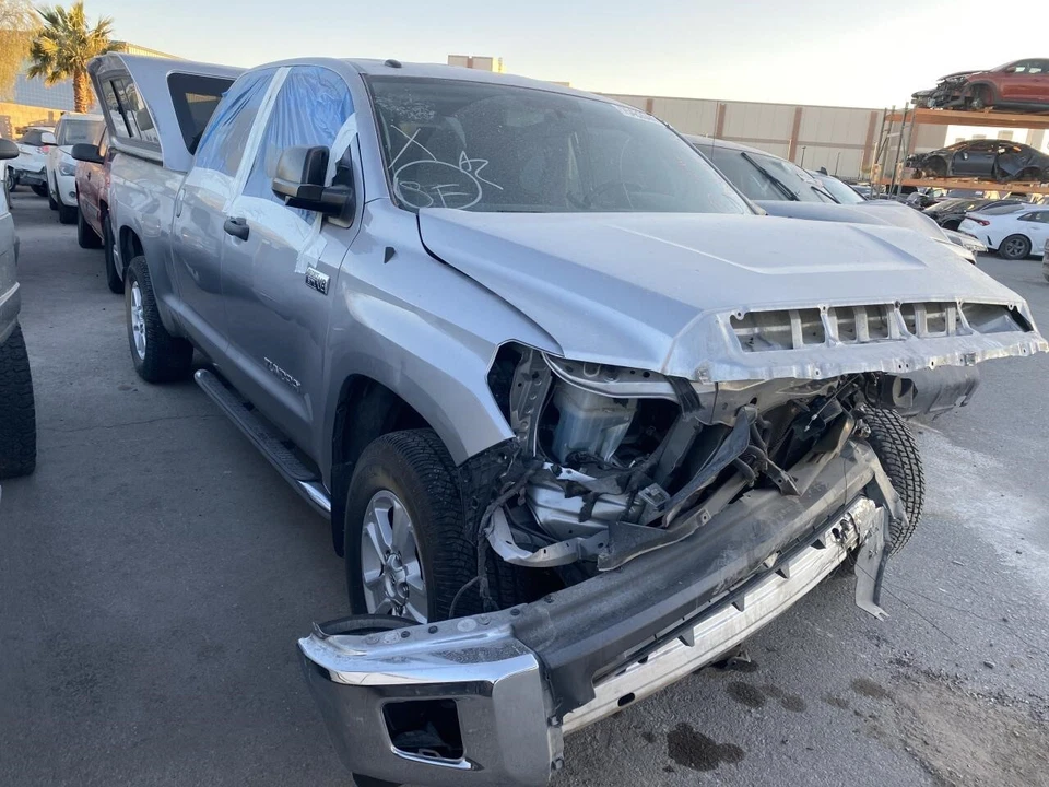 Used Tire Pressure Monitoring System (TPMS) Control Mod fits: 2015 Toyota Tundra - Image 2 of 4