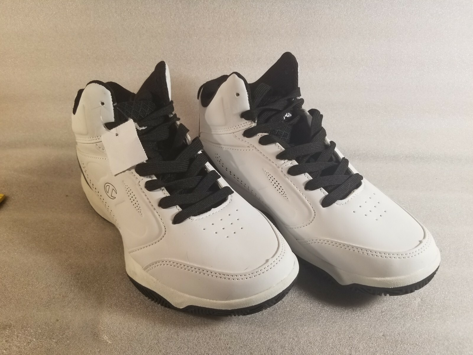 Size Us 6 White And Black Men's Sneakers #177317 Nwt