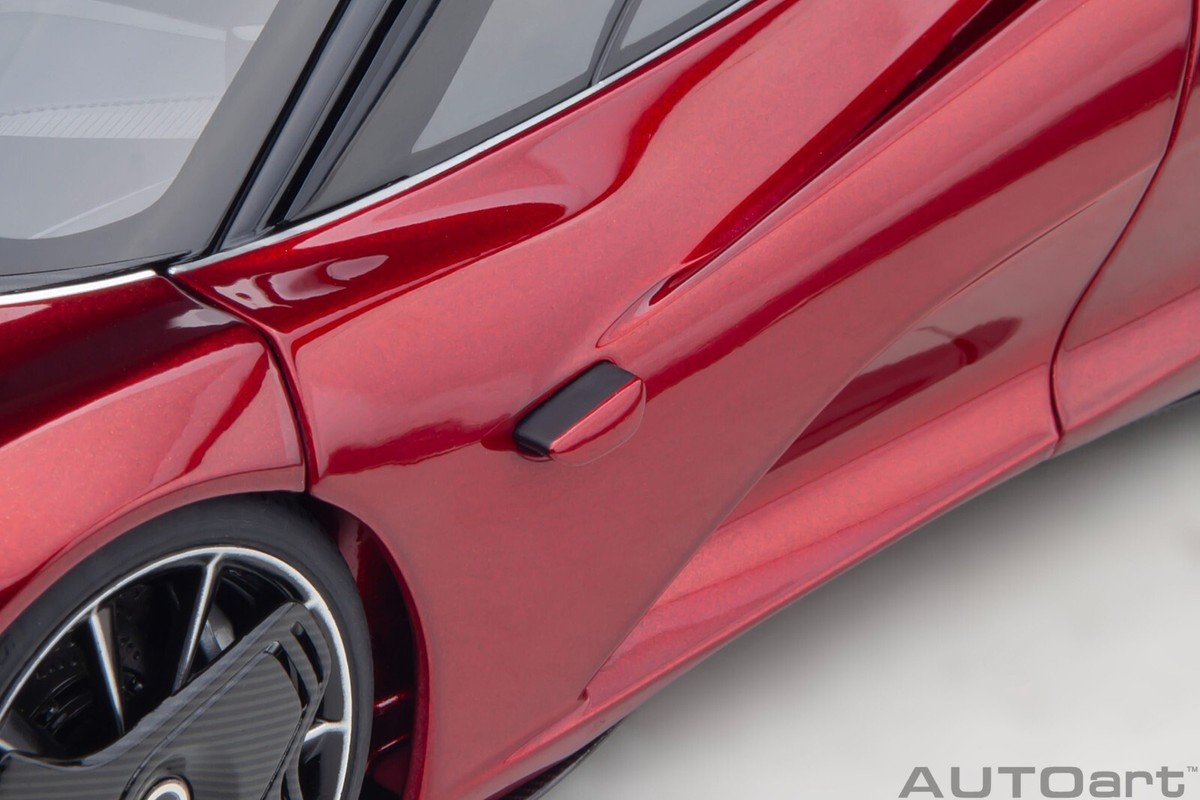 McLAREN SPEEDTAIL VOLCANO RED 1:18 by AUTOART 76087 BRAND NEW