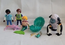Lot of 7 Misc Toys/Figurines. Includes playmobil, Little People and Unknown