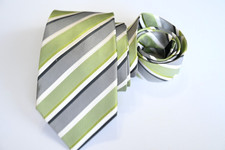 KENNETH COLE MEN'S TIE GREEN/STRIPED WIDTH: 3.25" LENGTH: 58"
