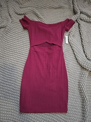  NWT  Windsor Dress in Plum Open Cut Junior's Fit Size S