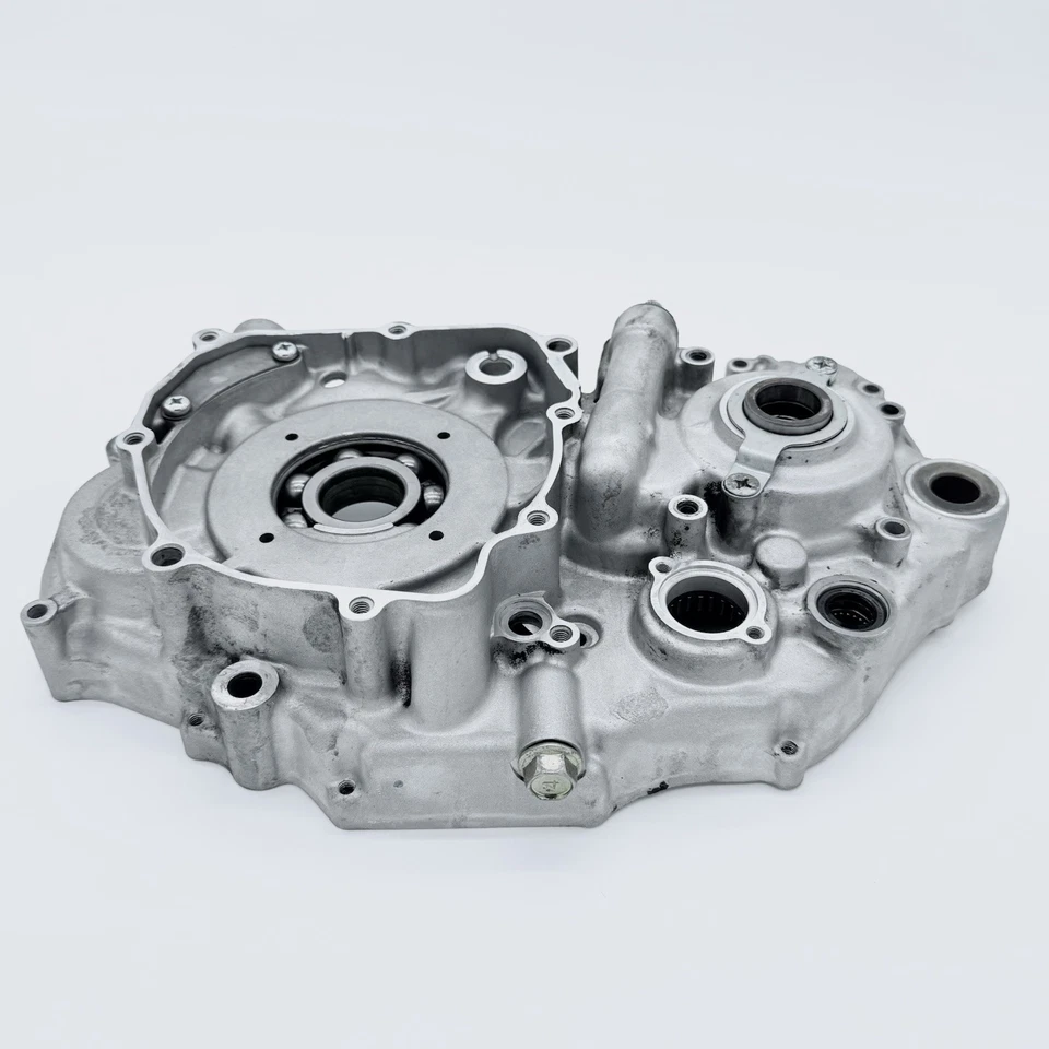 2003 Kawasaki KLX400 SR / R OEM Left Crankcase Engine Case Half KLX 400 - Image 2 of 4