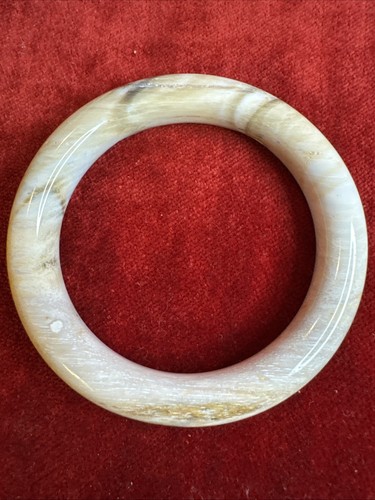 Small Chinese Natural Hetian Smokey Jade Bangle Bracelet. inner diameter 50.8 mm - 第 1/7 張圖片