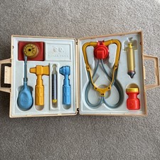 Fisher-Price 1977 Vintage Medical Kit 936 Complete In Good Condition Made In USA