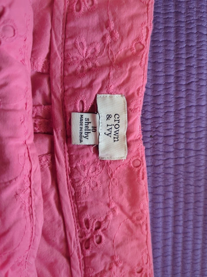 Crown & Ivy Rosa Ojales Dobladillo Festoneado 4” Entrepierna Corto Mujer Talla 10 Shelby... Usado en Excelente Condición Foto 2 de 4