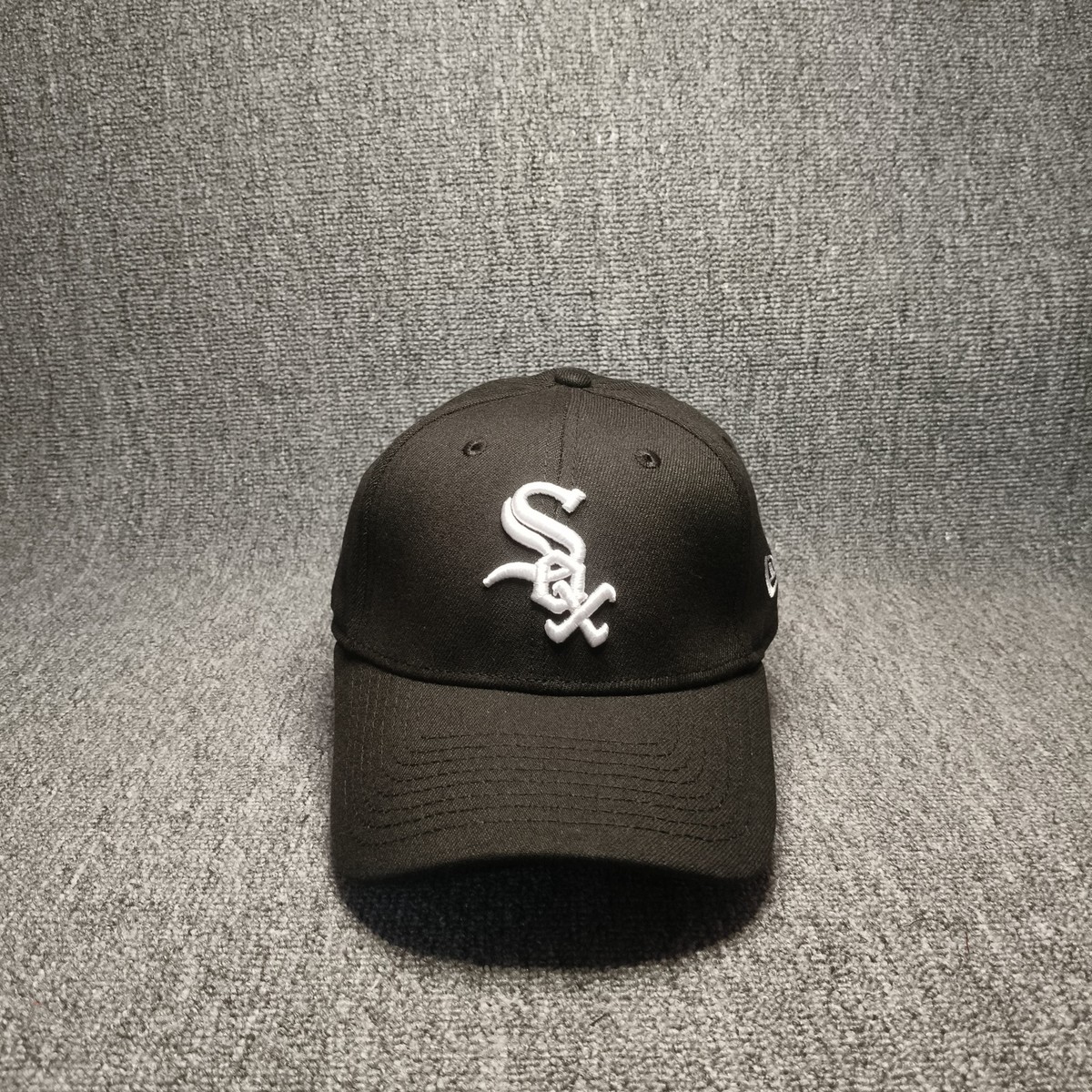 New Era Chicago White Sox MLB Black Cap White Logo Script Back