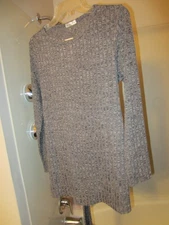 NWT women's long sleeve belted sweater Ekouaer Size M gray color