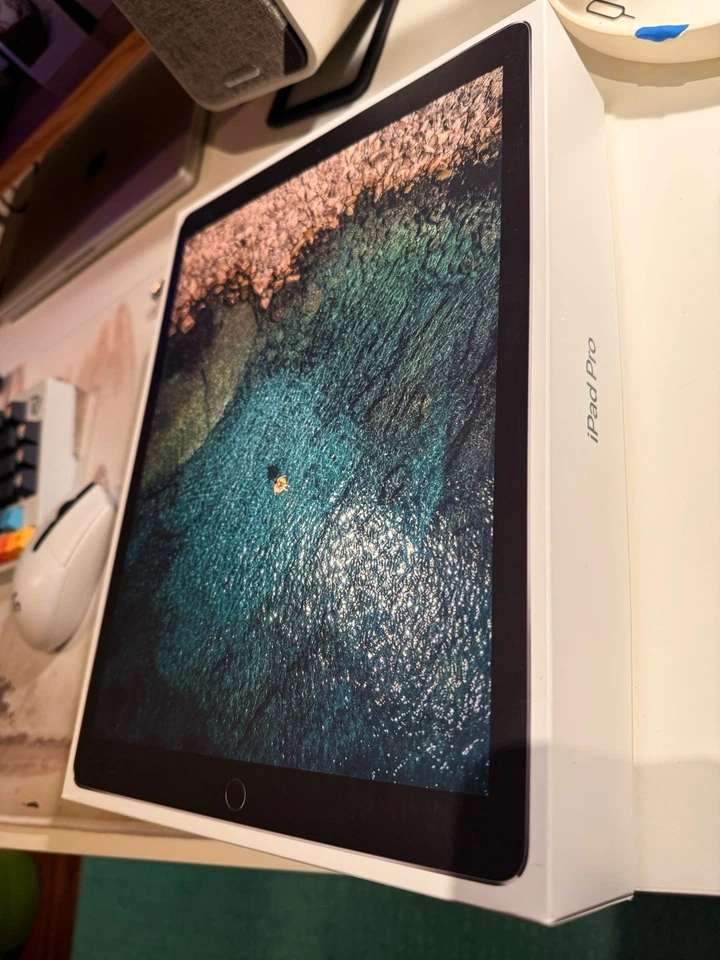 Apple iPad Pro 12.9-inch (2nd gen.) 64 GB, Wi-Fi, 12.9 in - EU Stock - Imagen 2 de 4