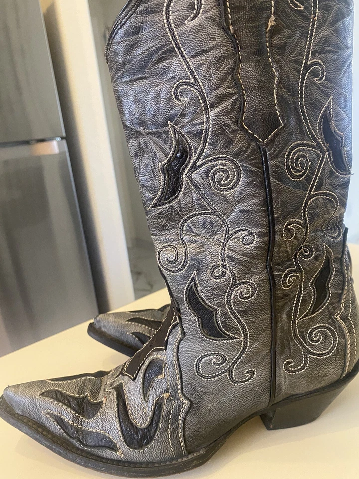 Botas vaqueras vintage Rudel Western para mujer talla 5 1/2 gris bordado Foto 3 de 4