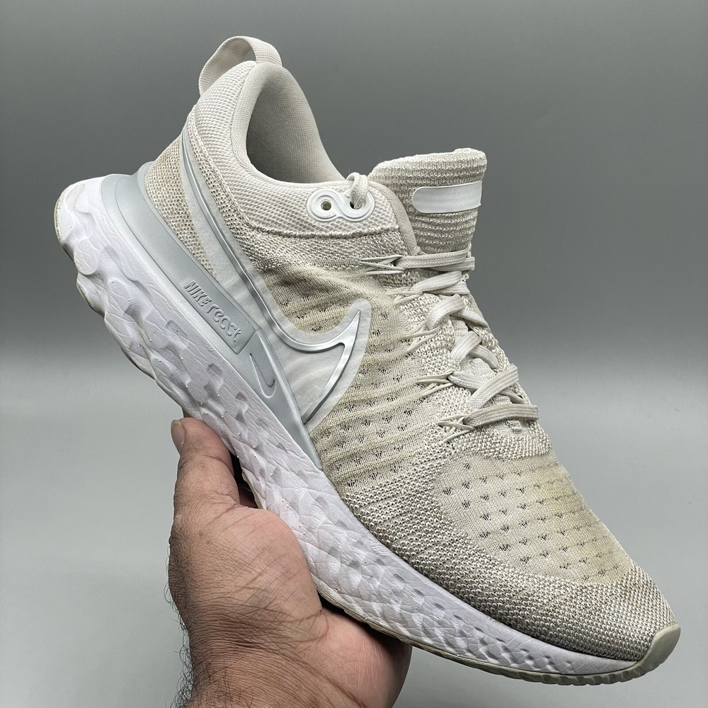 Nike React Infinity Run Flyknit 2 in White Metallic Silver - Size 9.5