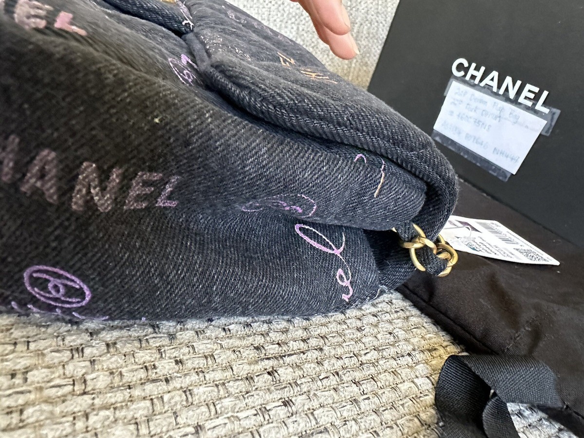 CHANELネームタグ Chanel Lambskin Quilted Chanel 19 Luggage Tag Black 1073751