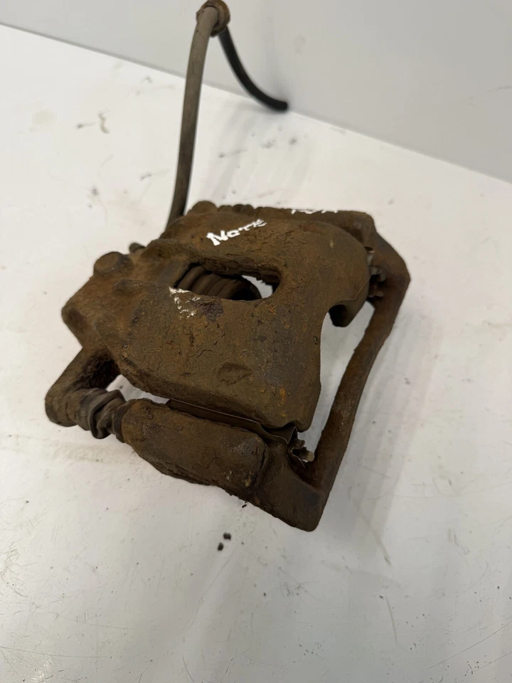 NISSAN NOTE MK1 ЗАДНИЙ ТОРМОЗ СУППОРТ ПАССАЖИРСКОЙ СТОРОНЫ 1,4 БЕНЗИНА РУКОВОДСТВО 2006 - Изображение 2 из 4