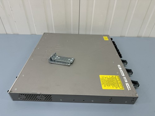 Interruttore CISCO WS-C3850-12XS-E con 2x alimentatore, ventole e rack! Quadri grado C - Foto 3 di 8