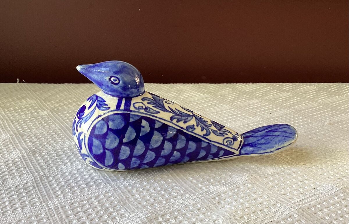 VTG 1993 Ceramic Pottery Blue & White Bird Figurine, Signed VTG 1993 Ceramic Pottery Blue & White Bird Figurine, Signed