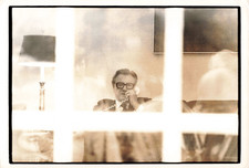 LARGE VINTAGE PHOTO CIRCA 1974 nelson rockefeller washington desk 20X31cm