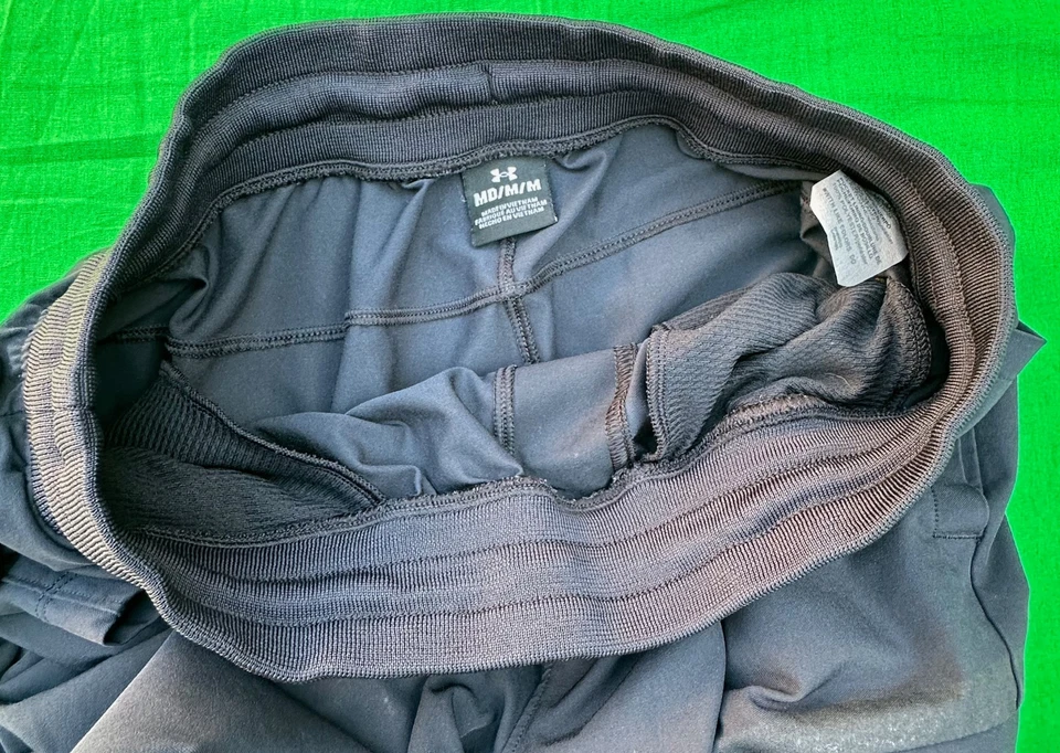 Lot of 3 Under Armour Men's Pants Size M. - Image 4 of 4