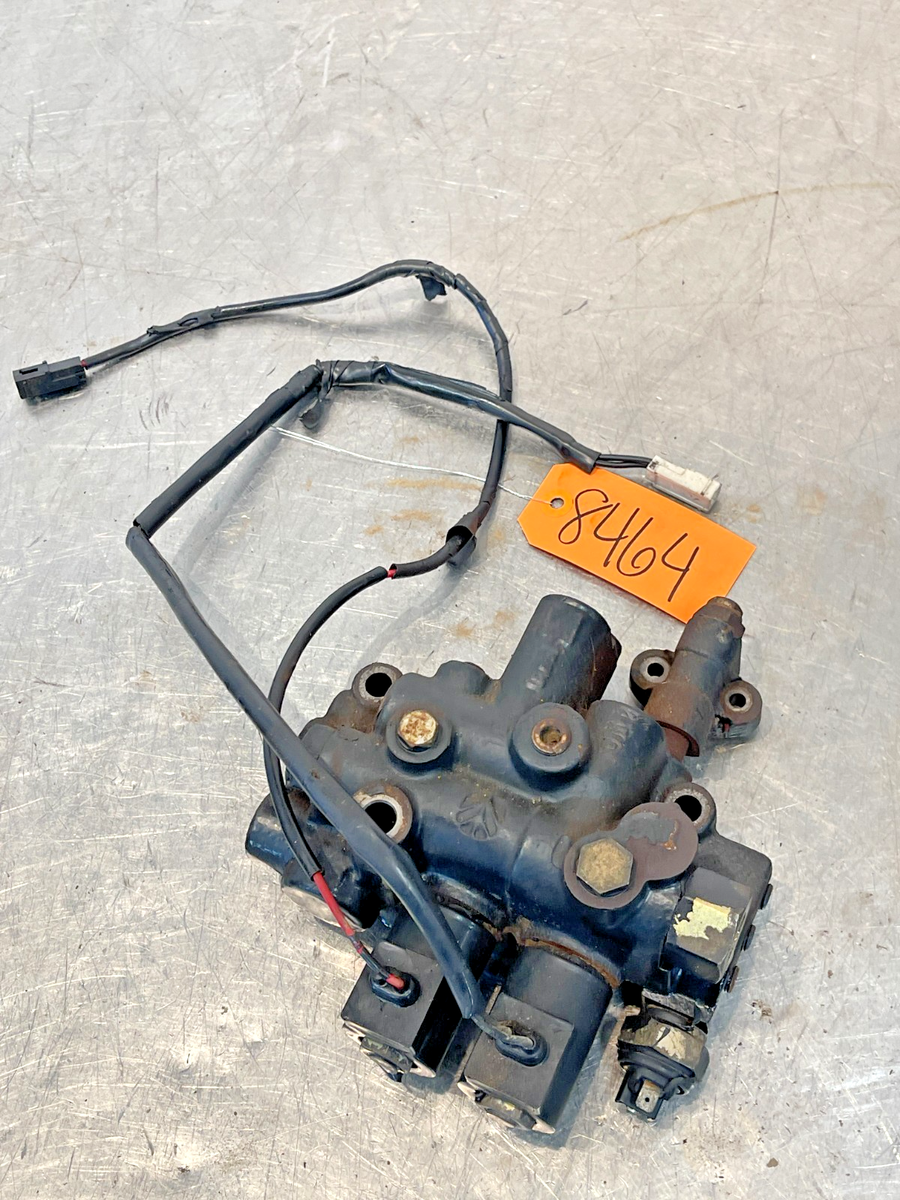 New Holland TN95F Tractor Hydraulic Valve Block w/ Solenoids