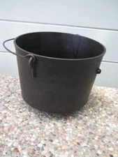 Antique Vintage Cast Iron 3 Legged Cauldron Pot Bucket No 8 Gate Marked Kettle