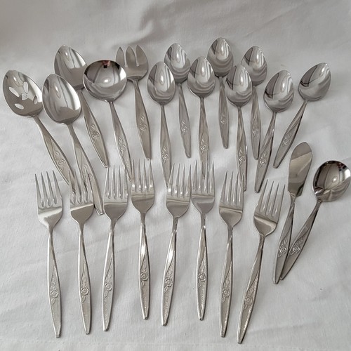Utica MCM Satin Rose Edelstahl Besteck SALATGABELN Servierlöffel 23 Stück USA