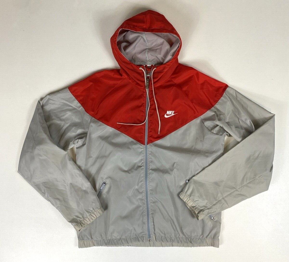 Vintage 80s Nike Nylon Windbreaker Jacket Hooded Lightweight Vintage 80s Nike Nylon Windbreaker Jacket Hooded Lightweight